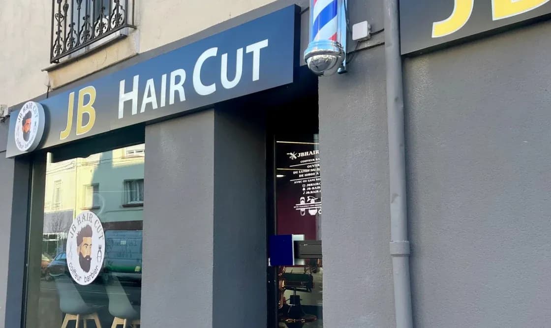 Devanture du salon JB Haircut · 81 Bd Ernest Dalby Nantes